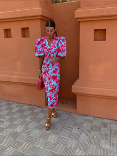 Light blue/red
